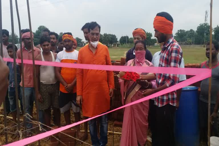 Villagers started temple construction with shramdaan in jamtara