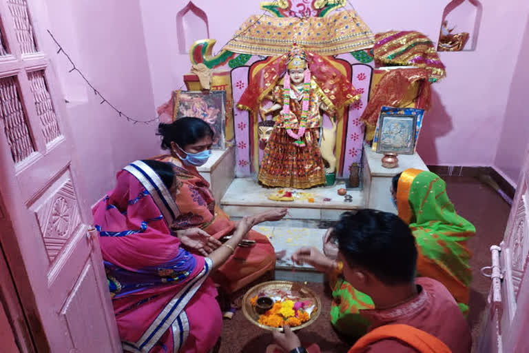 Marwadi mahila mandal worshipped lord jagdish