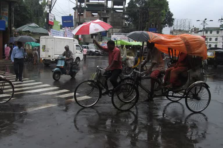 Heavy rainfall in North bengal, red alart for teesta, yellow alart for mahananda