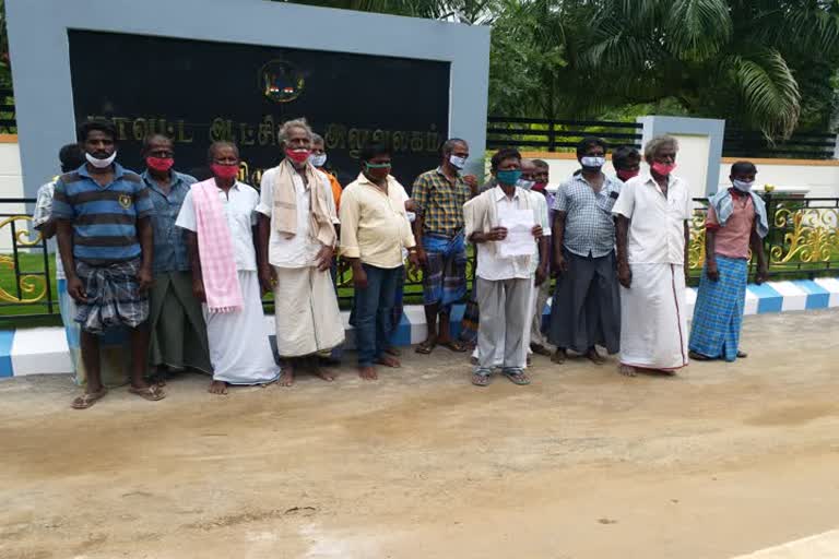 Petition to the Collector seeking the opening of the Tasmac In Viluppuram