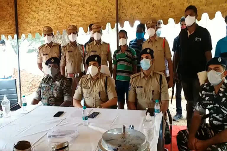 maoist militia member arrested, mulugu district news