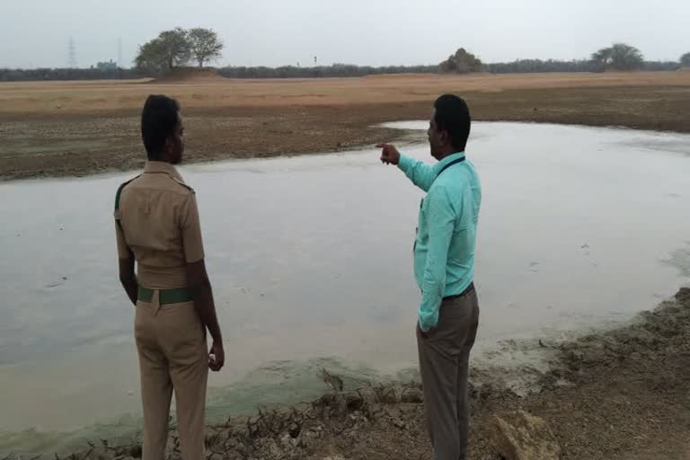 ஏரி, குளங்களை ஆய்வு செய்த ஈரநிலம் பாதுகாப்பு ஆணைய அலுவலர்கள்