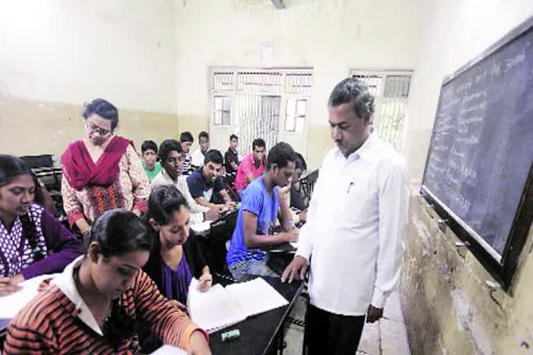 कोरोना काळात मृत्यूमुखी पडलेल्या शिक्षकांच्या कुटुंबीयांची परवड