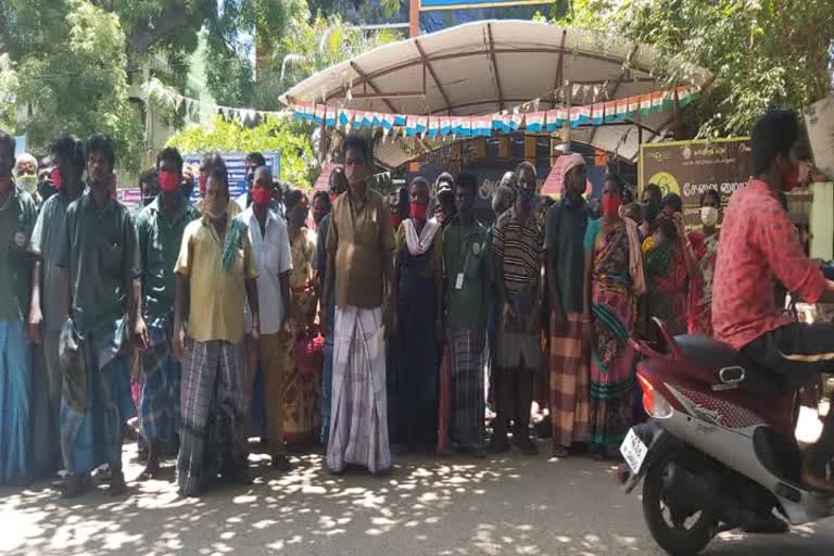 Cleaning Worker protest in Paramakudi  