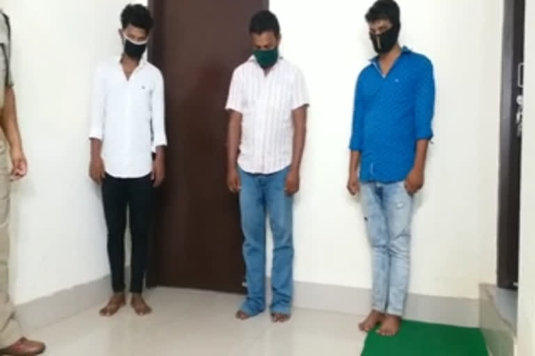 Brown sugar seized Odisha police STF Three arrested in drugs racket case മൂന്ന് പേരെ അറസ്റ്റ് ബാലസോർ സ്വാദേശി 4.5 കോടി രൂപ വിലവരുന്ന ബ്രൗൺ ഷുഗർ ഒഡീഷ പൊലീസ് സ്‌പെഷ്യൽ ടാസ്‌ക് ഫോഴ്‌സ് ഉദ്യോഗസ്ഥർ