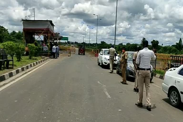 police checkpost