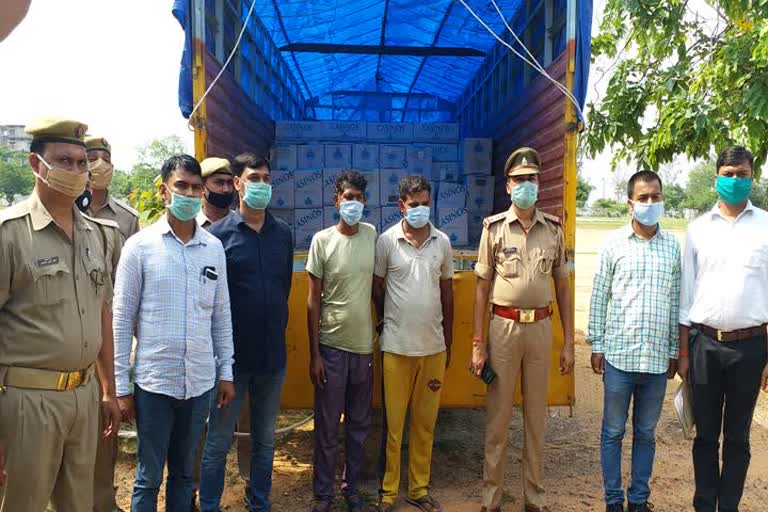 two liquor smuggler arrested