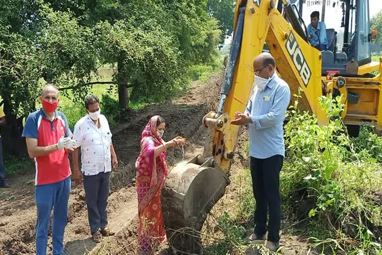 तलाव सफाईचा शुभारंभ