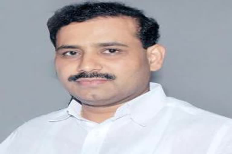 Health Minister Rajesh Tope