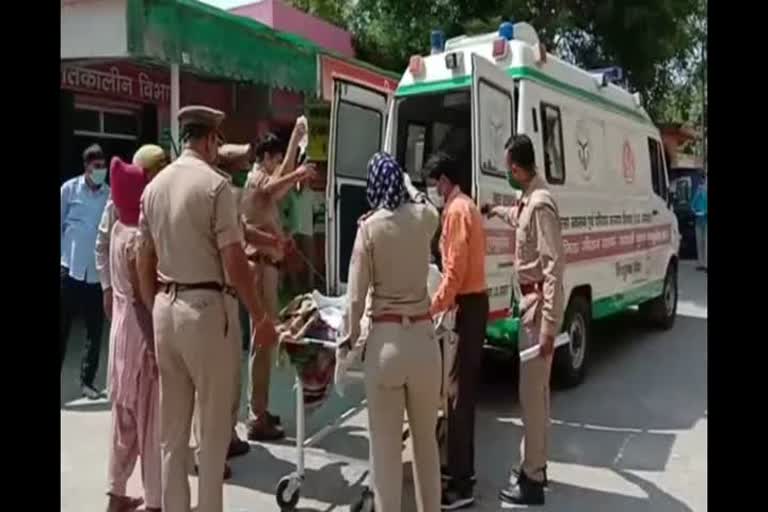 In Ghaziabad, a young woman attempted suicide