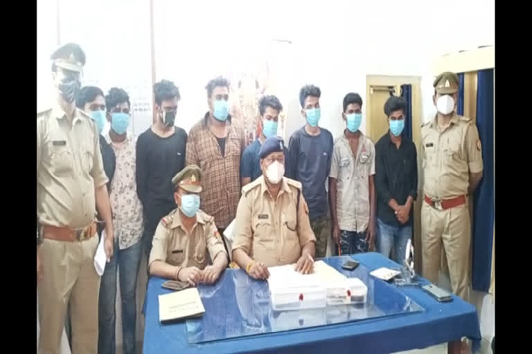 Rae Bareli Police arrested 8 accused with illegal pistol