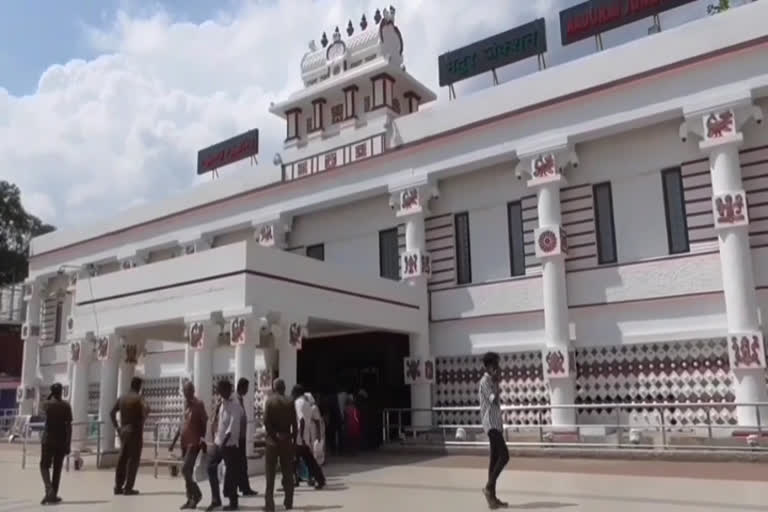 oxygen produced unit in railway hospital 