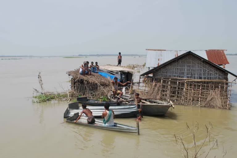 Ganges crosses danger mark