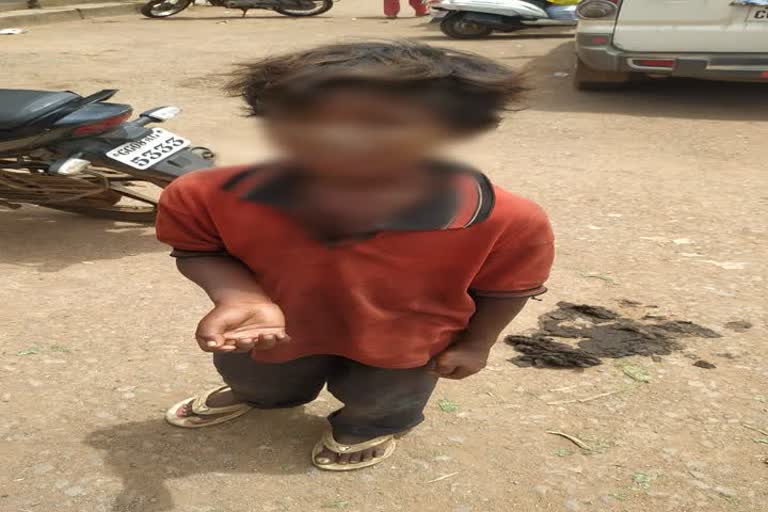 Minors begging in Dongargaon of rajnandgaon