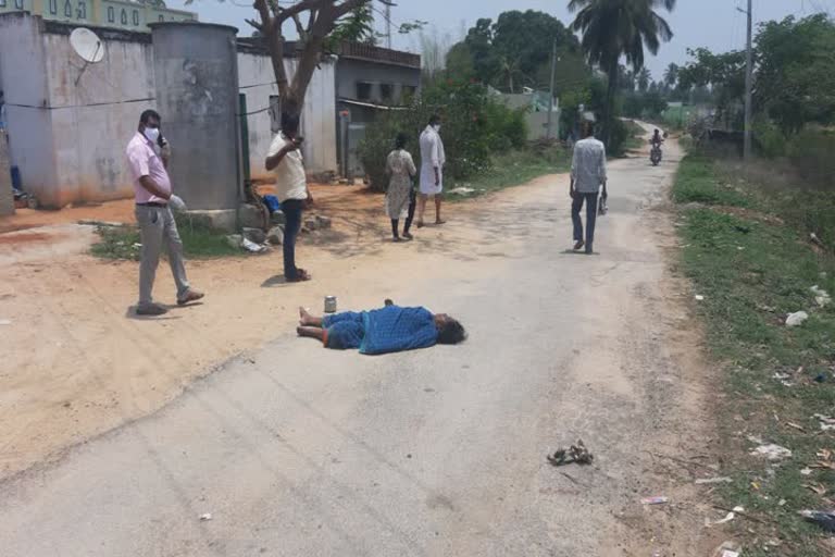 Kolar district women dead in road