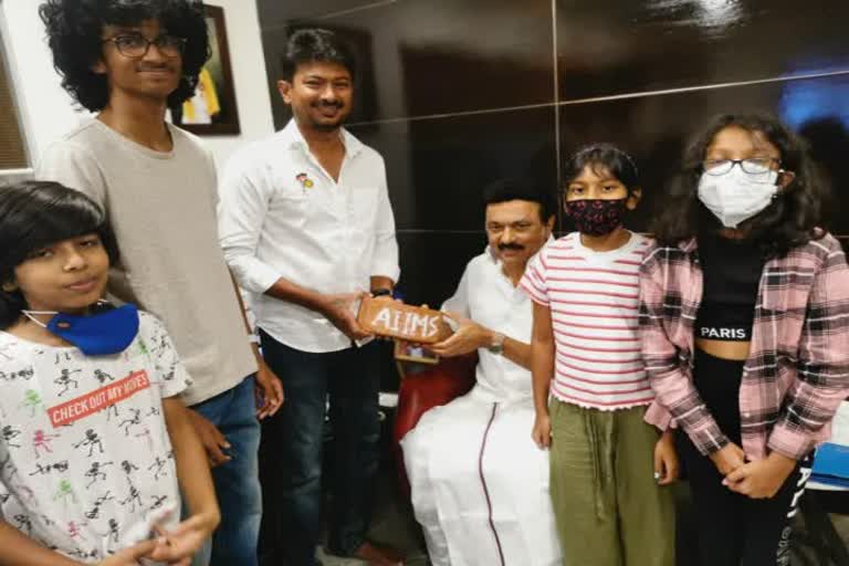 Udhayanidhi Stalin congratulates Stalin on Gifting AIMS bricks