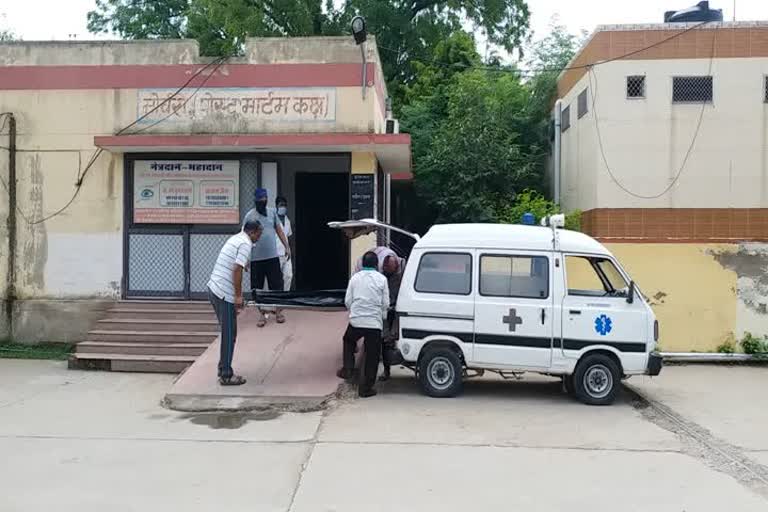 રાજસ્થાનના અલવર શહેરમાં  મહિલાએ ઝેર ખાધુ 