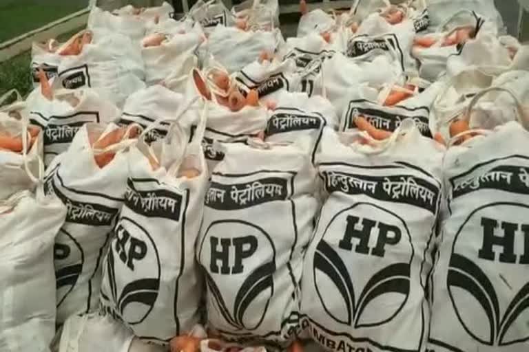  Hindustan Petroleum donates sarees to corona warriors in covai esi hospital 