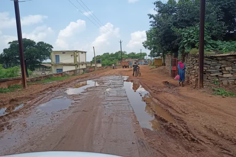 Damaged roads in panna