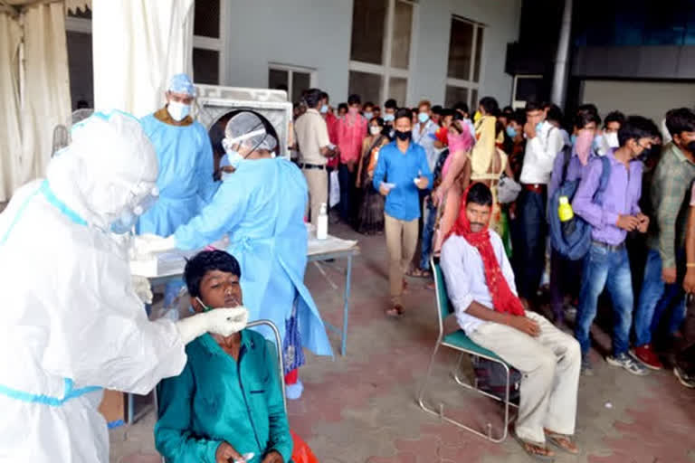 Record 20.66 lakh COVID tests done in a day in India: Govt Record 20.66 lakh COVID tests COVID tests India കൊവിഡ് പരിശോധനയില്‍ റെക്കോര്‍ഡിട്ട് ഇന്ത്യ; 24 മണിക്കൂറിനിടെ 20.66 ലക്ഷം പരിശോധന കൊവിഡ് പരിശോധനയില്‍ റെക്കോര്‍ഡിട്ട് ഇന്ത്യ 24 മണിക്കൂറിനിടെ 20.66 ലക്ഷം പരിശോധന കൊവിഡ് പരിശോധന ഇന്ത്യ 20.66 ലക്ഷം പരിശോധന