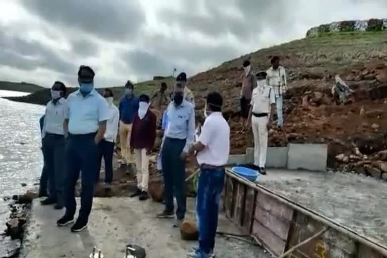 Collector reached mahi dam