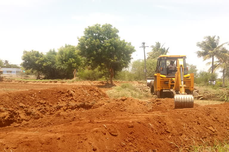 Encroachment pond