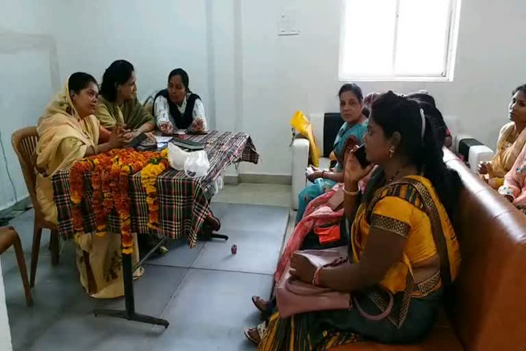 women congress during meeting