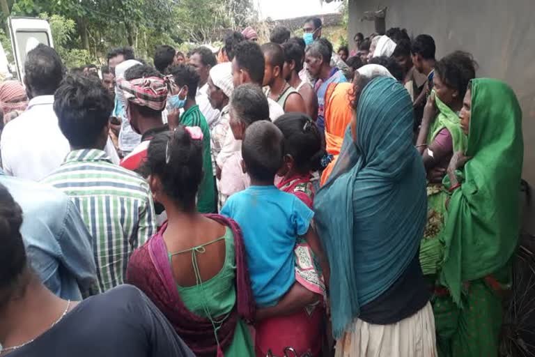 Villagers stopped the ambulance carrying the dead body