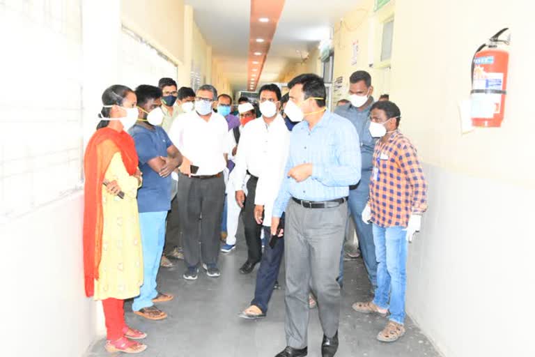 collector inspection covid ward in kamareddy government hospital