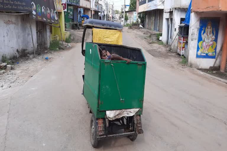 ଅଳିଆ ଗାଡିରେ ଡାକ୍ତରଖାନା ଗଲେ କୋରୋନା ସନ୍ଦିଗ୍ଧ 