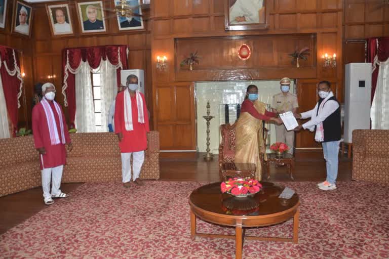 Sarna Committee delegation met Draupadi Murmu at Raj Bhavan