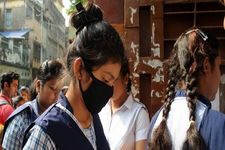 cbse-rationalises-syllabus-by-30-percent-for-classes-9-12-to-make-up-for-academic-loss