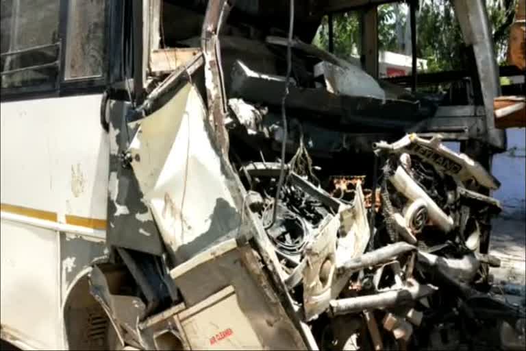 more than 15 persons injured in road accident 