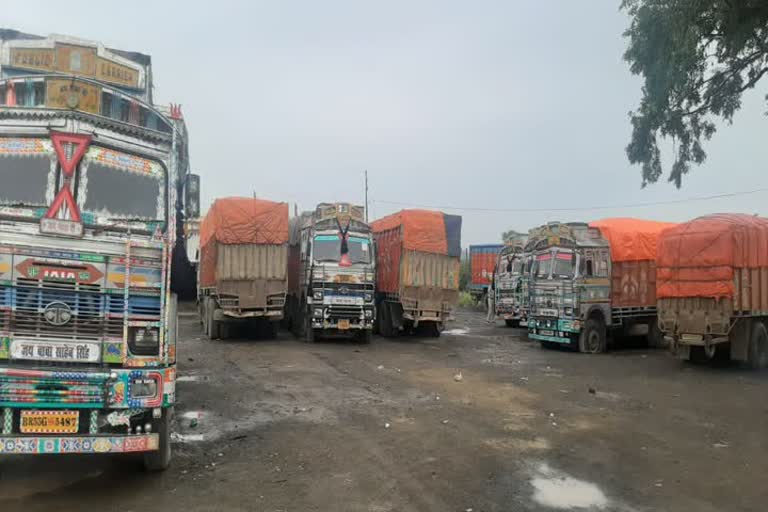 FIR filed against 42 truck drivers in Dumka