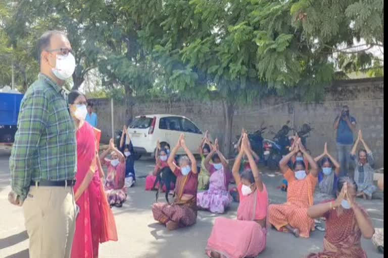 Coimbatore Collector visited the yoga training provided to corona patients