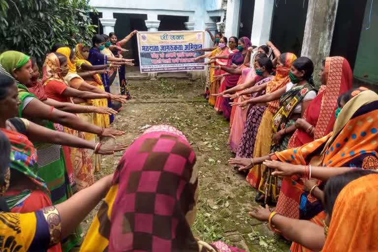 women took oath to vote in assembly elections 2020 