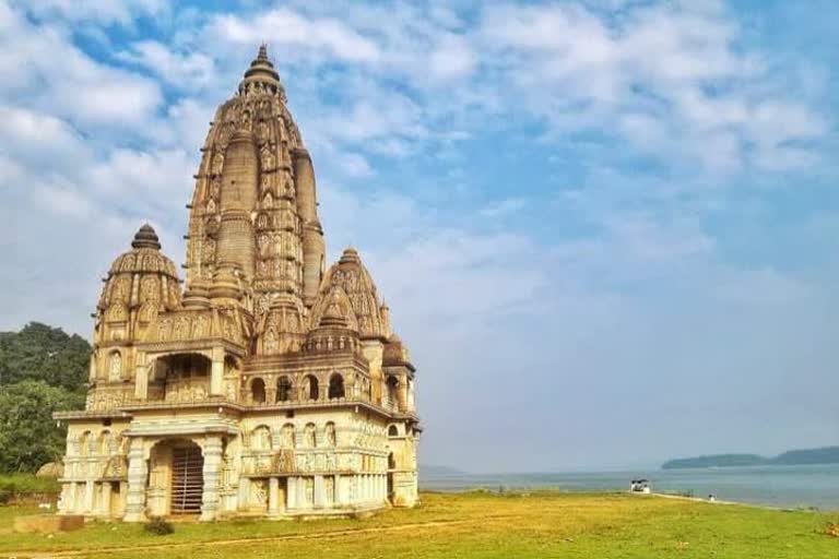 Ona-Kona Temple in balod