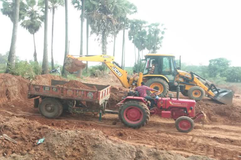 Case registered against three persons for illegally moving red soil, illegal soil transport 