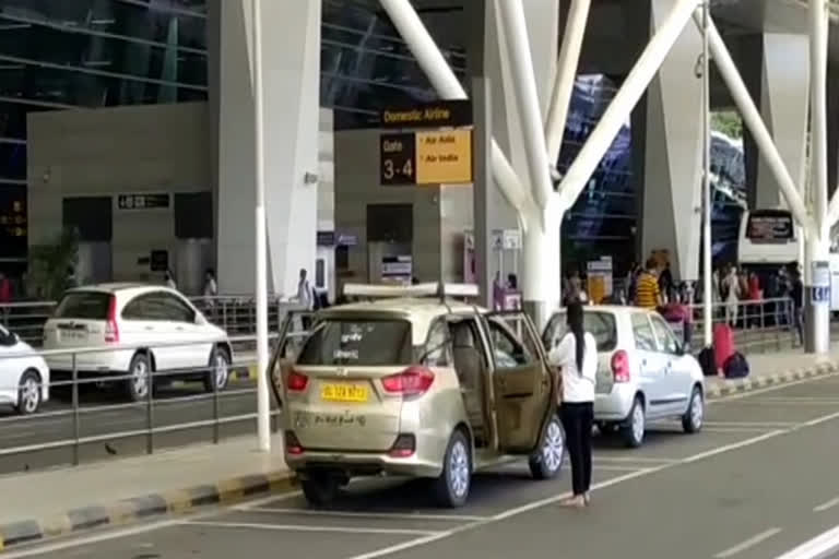 Delhi airport issued alert for Locust swarm