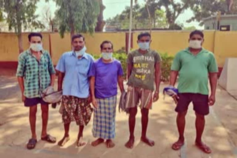 Naxals held Naxals held in Narayanpur district Narayanpur district Chhattisgarh Narayanpur Naxals arrested Narayanpur police Improvised Explosive Device Indo Tibetan Border Police ചത്തീസ്ഗഡ് നക്സൽ വാർത്ത നാരായൺപൂരിൽ അഞ്ച് നക്സലുകൾ പിടിയിൽ നാരായൺപൂരിൽ നക്സലുകൾ പിടിയിൽ