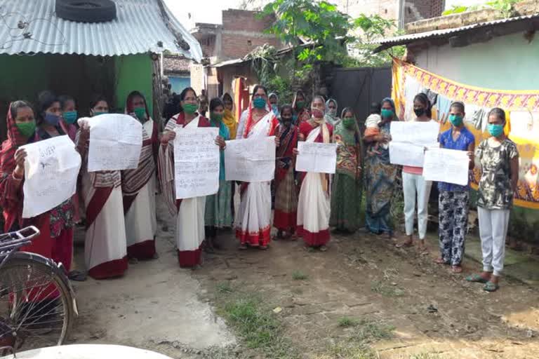 anganwadi worker  conduct voter awareness campaign