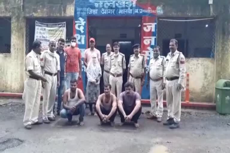 लुटेरी दुल्हन के साथ दलालों को पुलिस ने पकड़ा