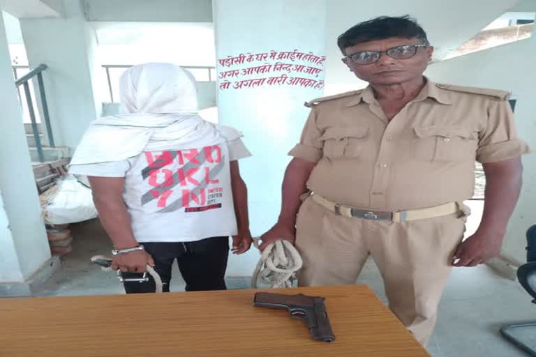 Police arrested a criminal with loaded pistol in Sitamarhi