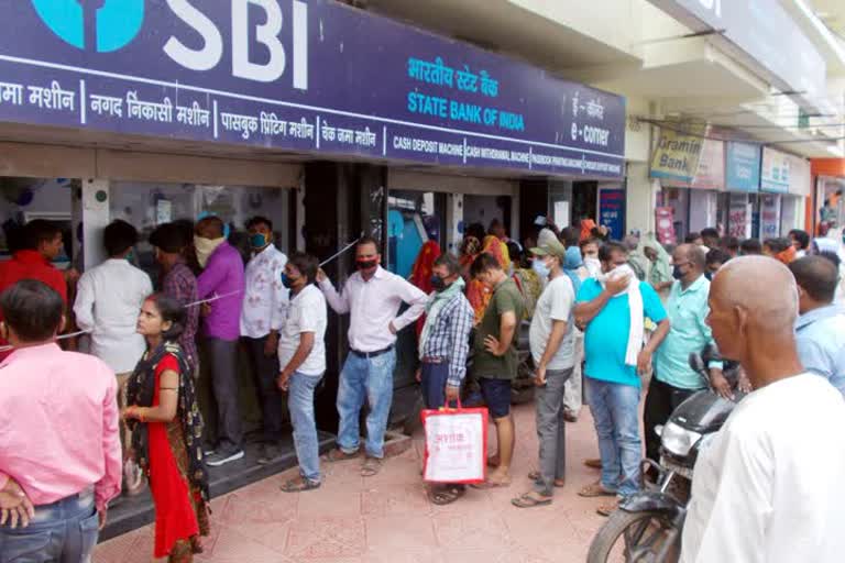 people are facing problem due to atm issue 