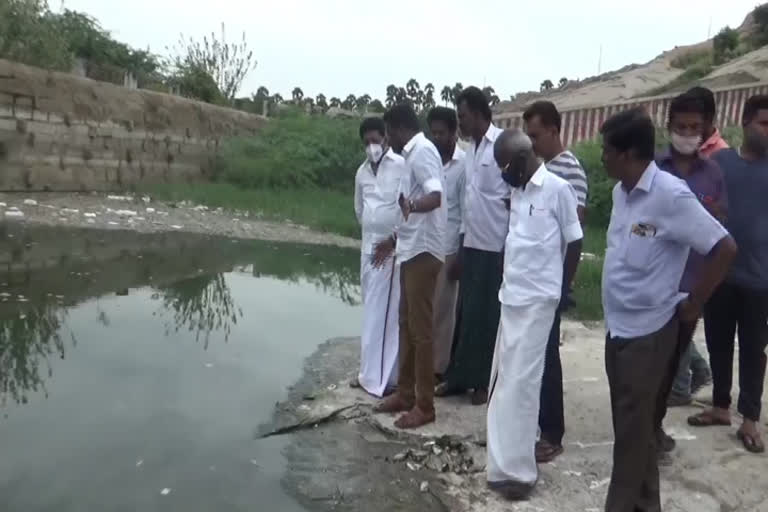 The MLA who inspected the dead fish floatimng in the Saravanapoigai