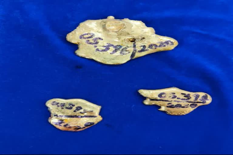 22 lakh worth gold biscuits seized in chennai airport three persons arrested 