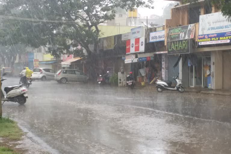 Heavy rain in chikkamagalore district