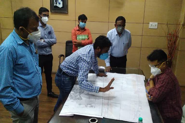 meeting on flyover construction