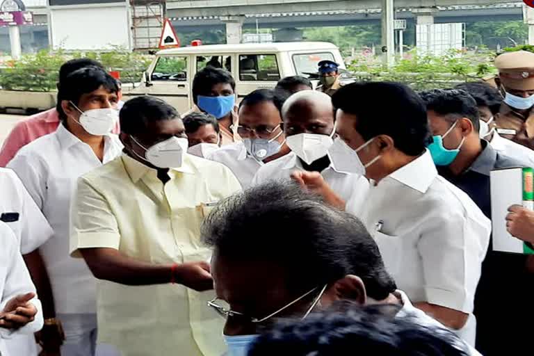 Stalin in Airport