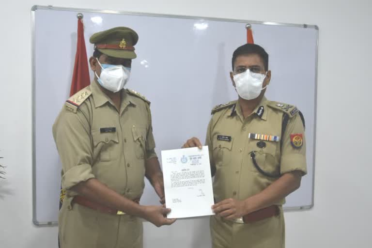 पुलिस कमिश्नर ने किया सम्मानित.